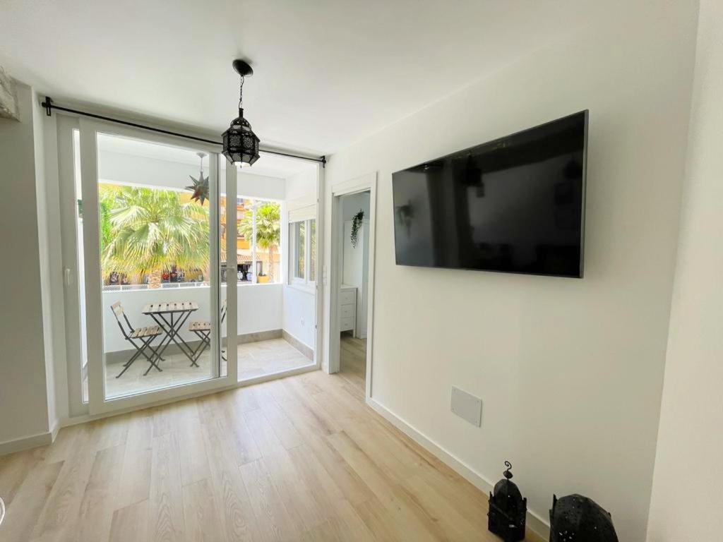 Paris Fashion - Torremolinos Apartment Bagian luar foto
